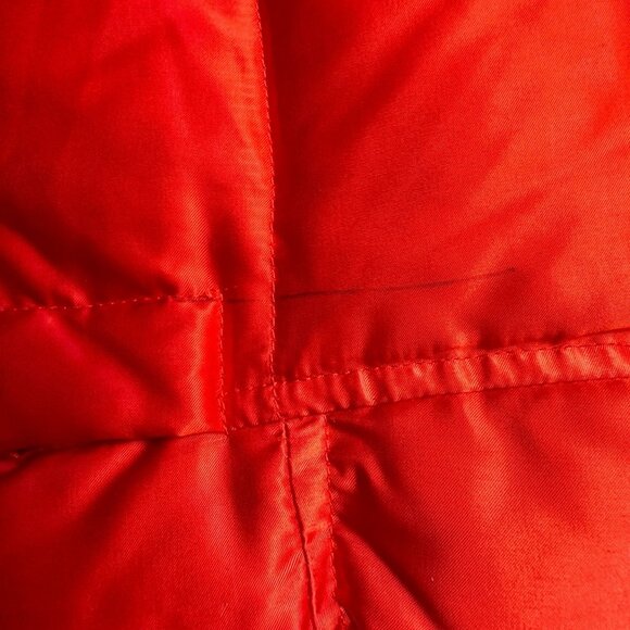 INC International Concepts Down Puffer Vest Womens L Red Full Zip‎ Snap FLAW - Picture 5 of 9